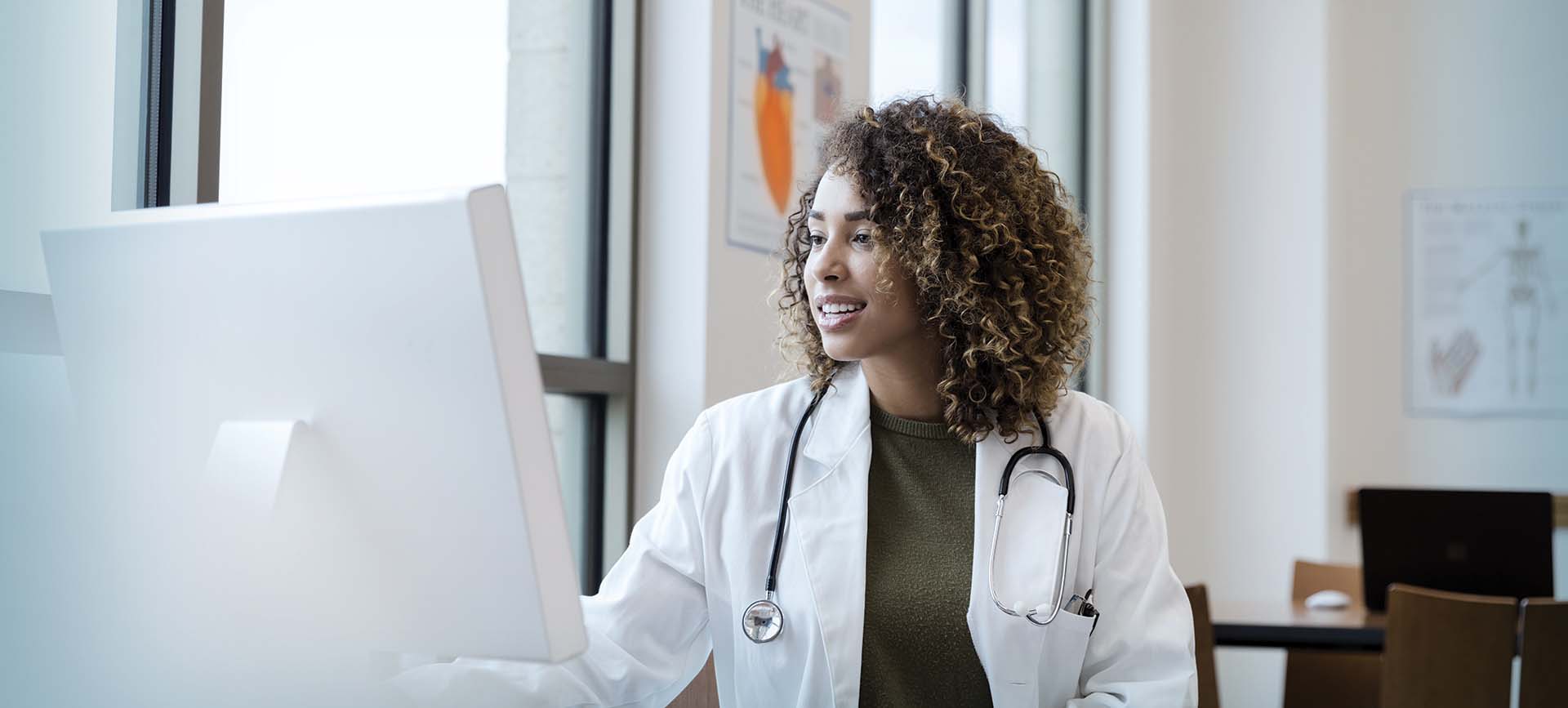 CTG by the primary-care midwife: how to set this up in your region?